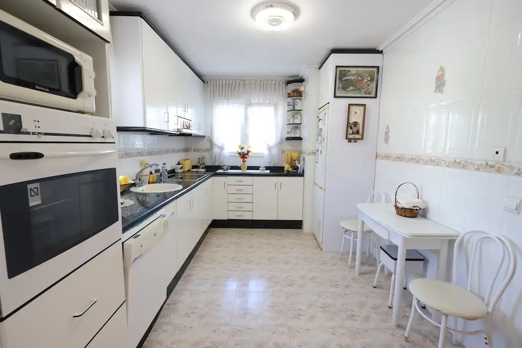 Cocina de Casa o chalet en venta en Orihuela con Aire acondicionado, Calefacción y Terraza