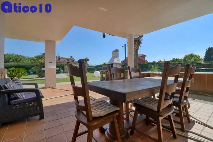 Jardín de Casa o chalet en venta en Gijón  con Calefacción, Jardín privado y Parquet
