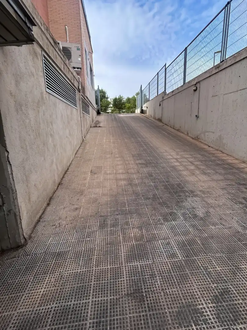 Individual with lift for sale in Calle del Planeta Venus 6, imagen 3