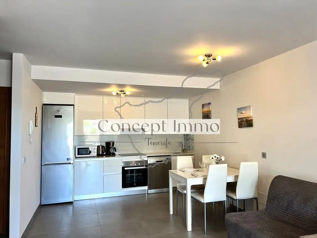 Vista exterior de Planta baja en venta en Granadilla de Abona con Terraza, Trastero y Piscina comunitaria