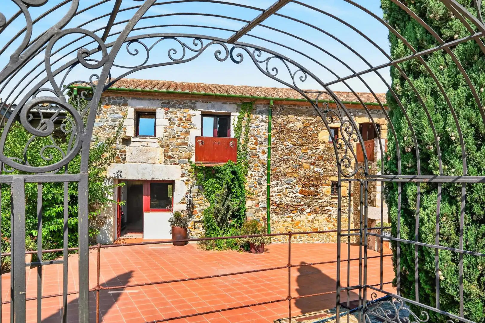 Vista exterior de Casa o chalet en venta en Mollet de Peralada con Jardín privado, Terraza y Piscina