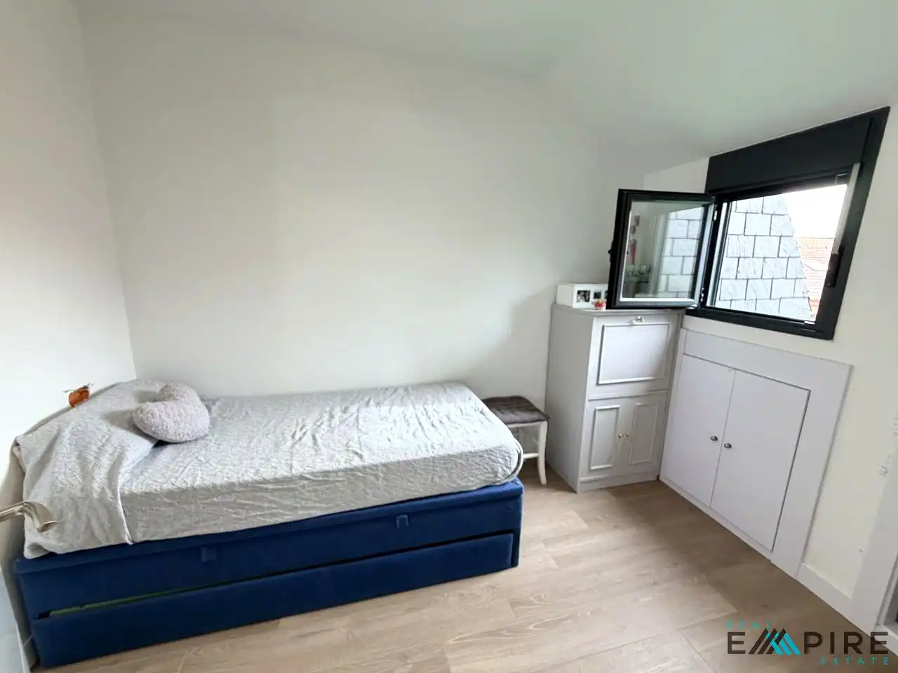 Habitación de Piso en venta en El Viso de San Juan con Aire acondicionado, Calefacción y Amueblado