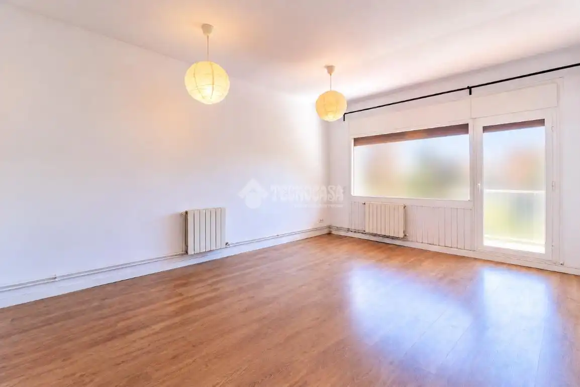 Flat with terrace for sale in Centre - Estació, imagen 2