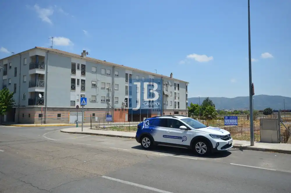 Terreny residencial en venda a Avenida Castella
