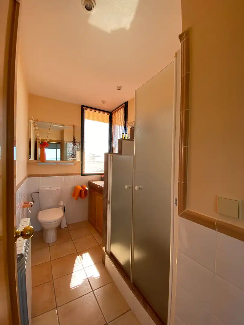 Baño de Casa o chalet en venta en Navata con Calefacción, Jardín privado y Trastero