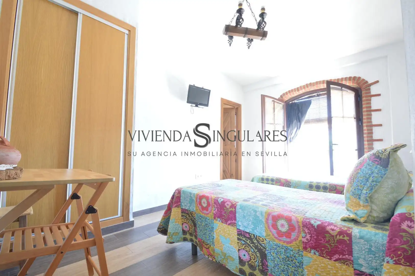 Bedroom of Houses for sale in Arroyomolinos de León  with Air Conditioner, Terrace and Furnished