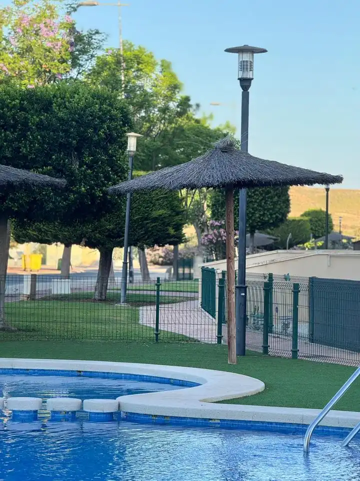 Außenansicht von Wohnung zum Verkauf in Murcia mit Klimaanlage, Terrasse und Möbliert