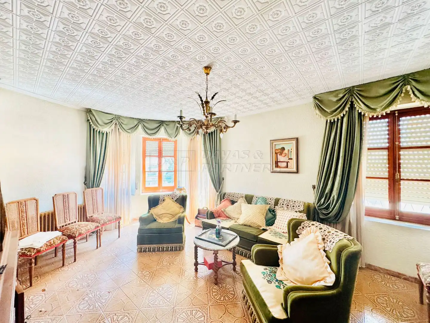 Sala de estar de Edificio en venta en El Pinós / Pinoso