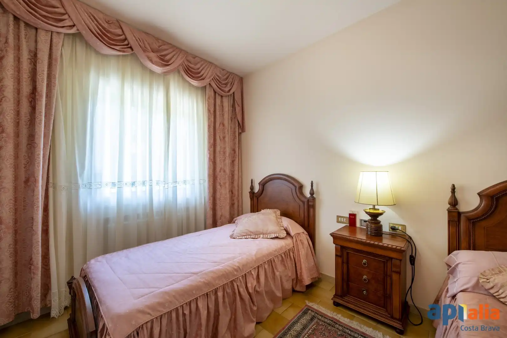 Habitación de Finca rústica en venta en Cornellà del Terri con Aire acondicionado, Calefacción y Terraza