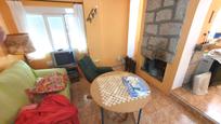 Sala d'estar de Casa o xalet en venda en Ribatejada amb Piscina