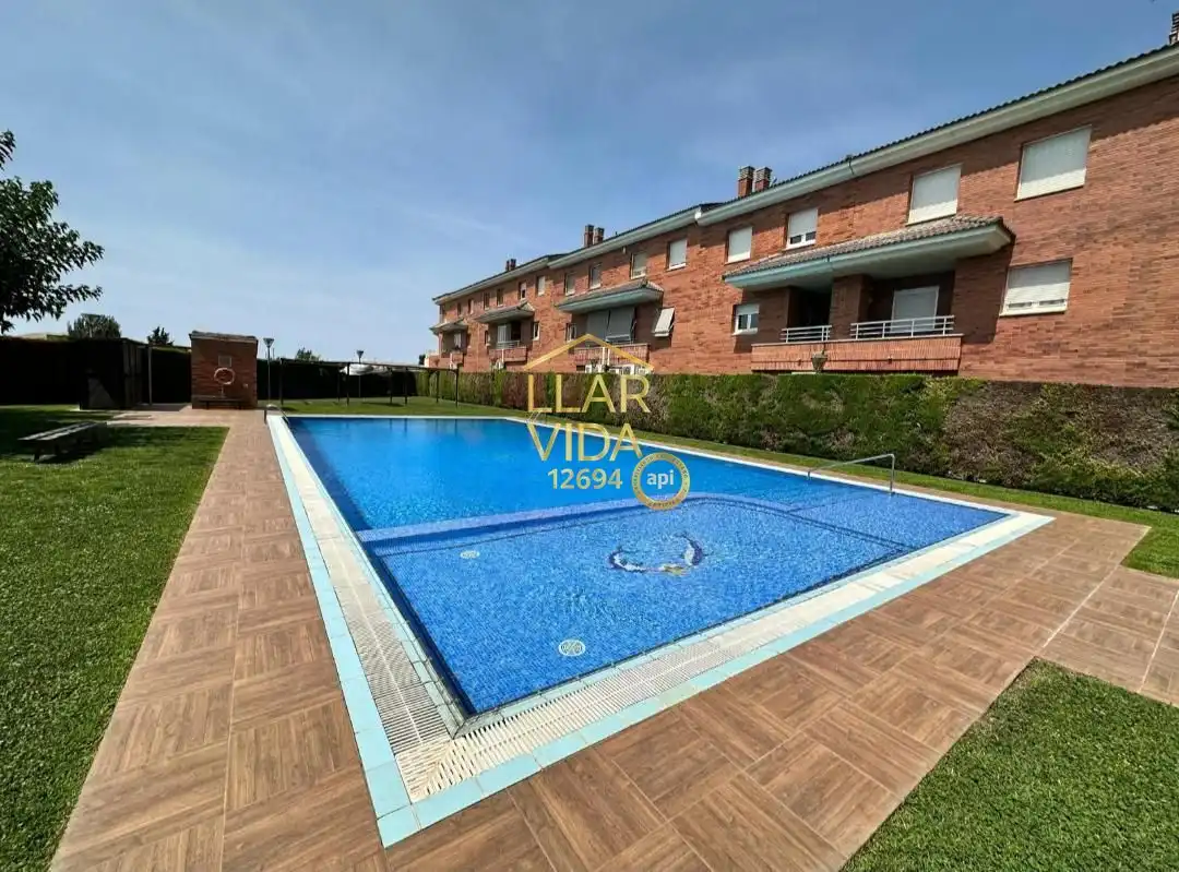 Piscina de Casa o xalet en venda en Alcarràs amb Aire condicionat, Terrassa i Piscina