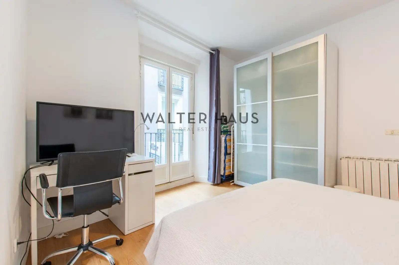 Piso con terraza en venta en Calle de la Luna, imagen 15