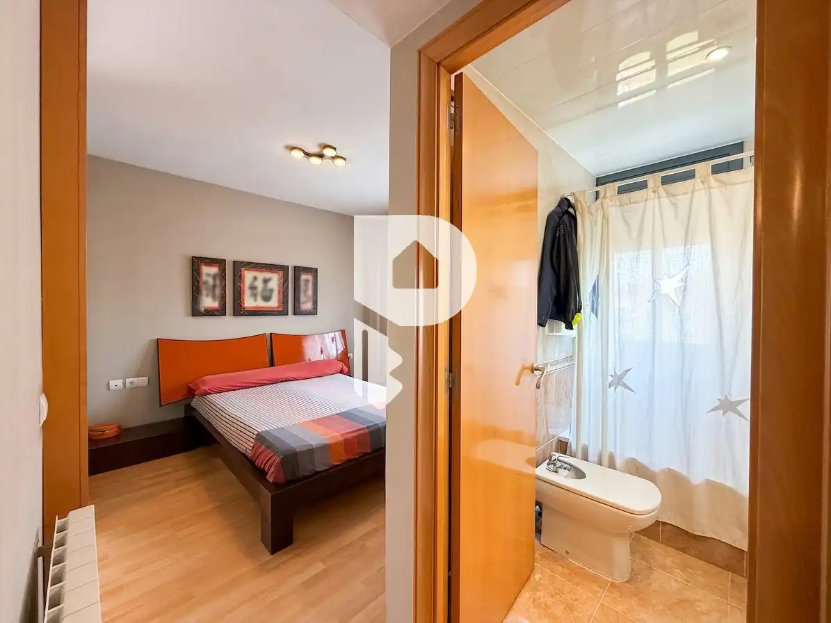 Habitación de Piso en venta en Sant Vicenç Dels Horts con Aire acondicionado, Calefacción y Parquet