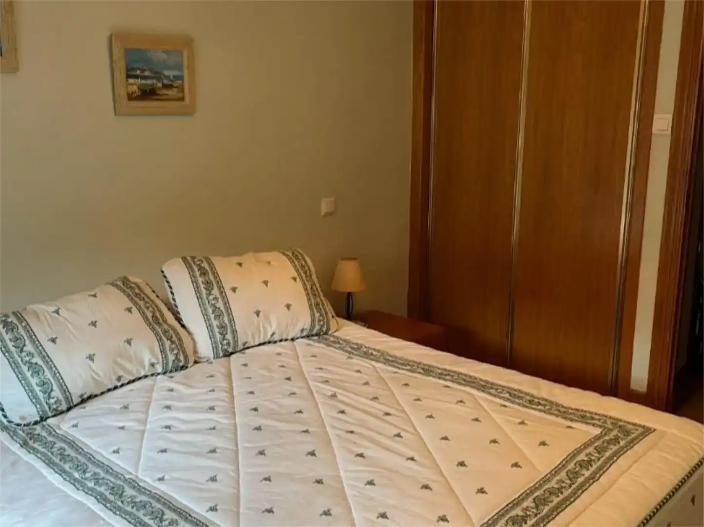 Habitación de Piso en venta en Castro-Urdiales con Parquet y Amueblado