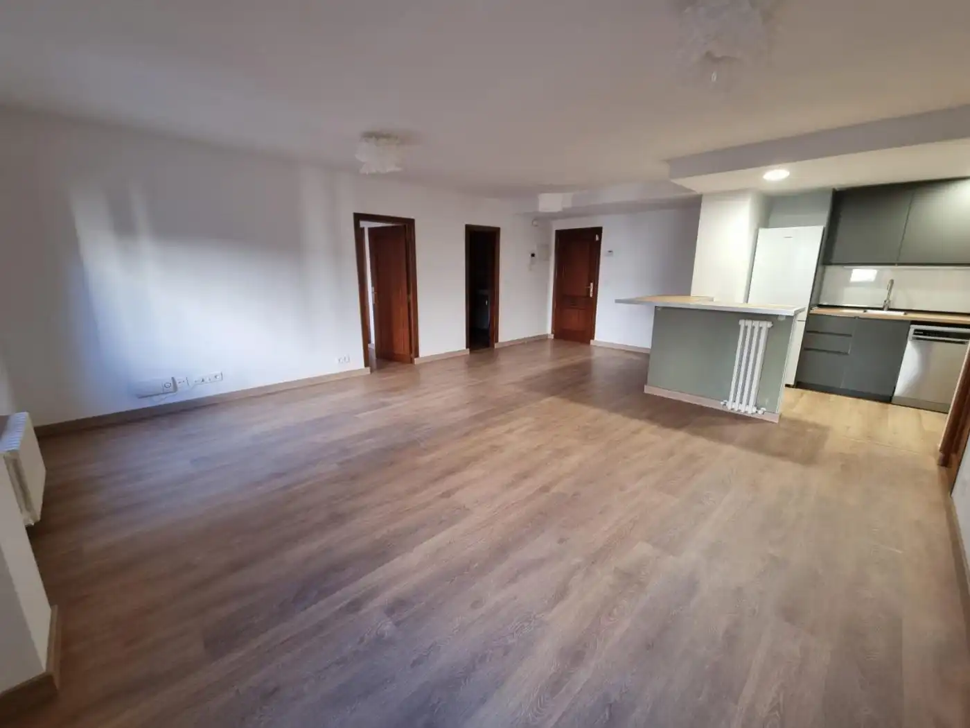 Piso de alquiler en Zaragoza con Calefacción, Parquet y Horno