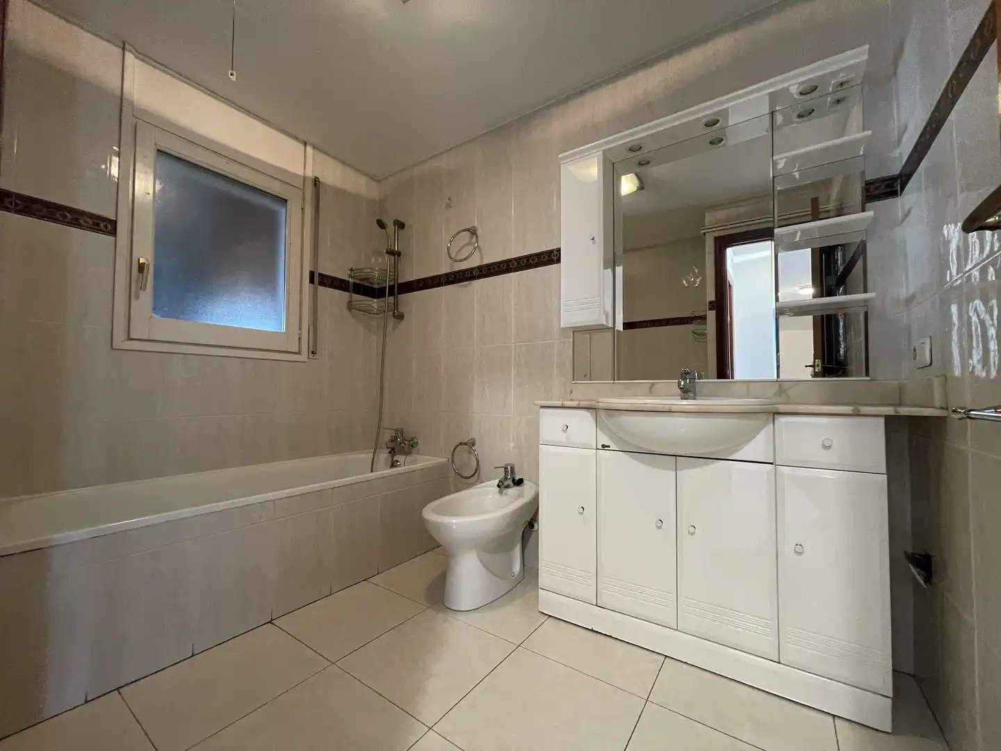Baño de Piso en venta en Mollerussa con Calefacción, Terraza y Trastero
