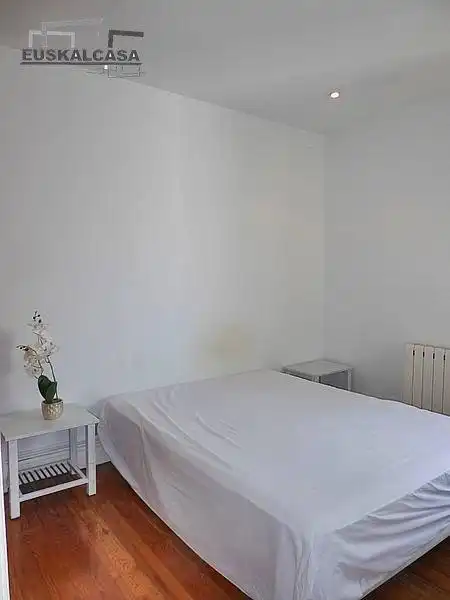 Habitación de Piso en venta en Bilbao  con Calefacción y Balcón