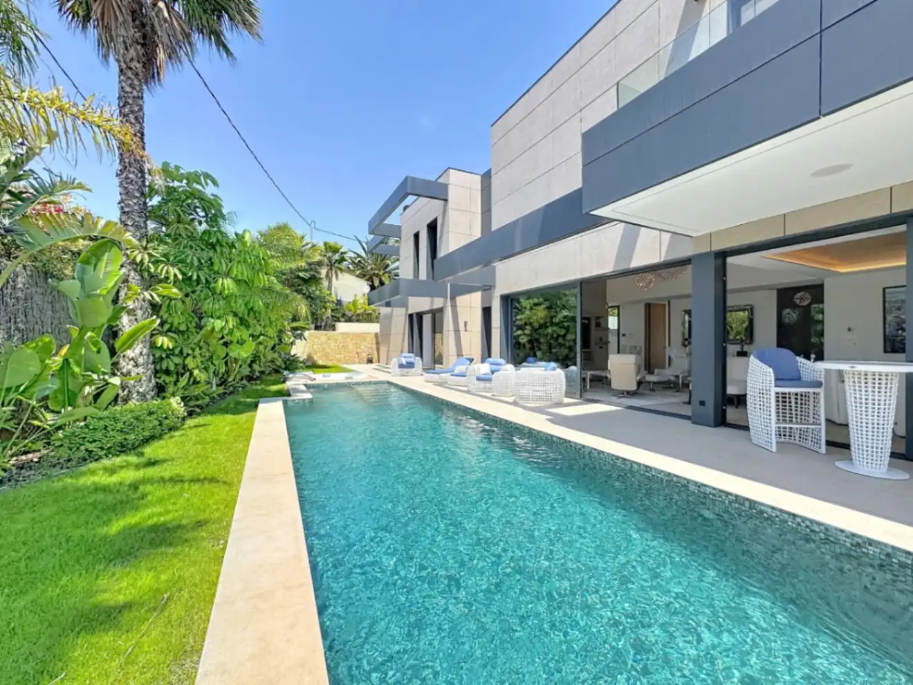 Chalet con piscina en venta en Marisol Park - Ortembach - Los Almendros, imagen 7
