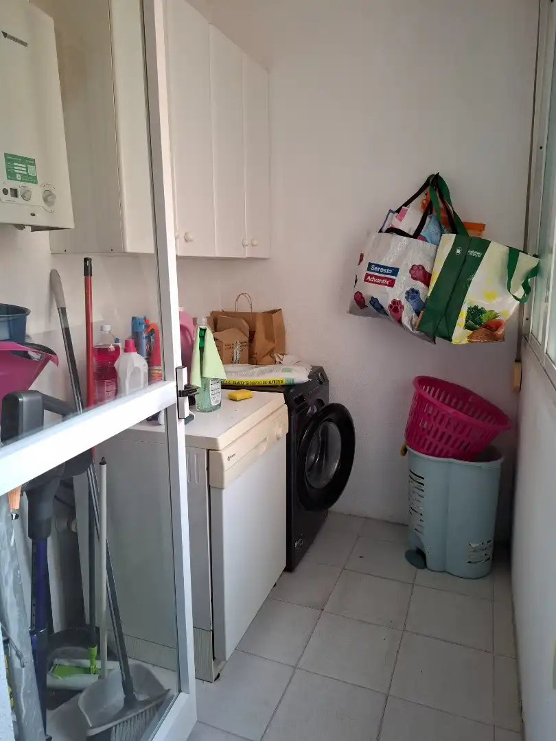 Kitchen of Flat for sale in Sevilla  with Air Conditioner, Terrace and Storage room