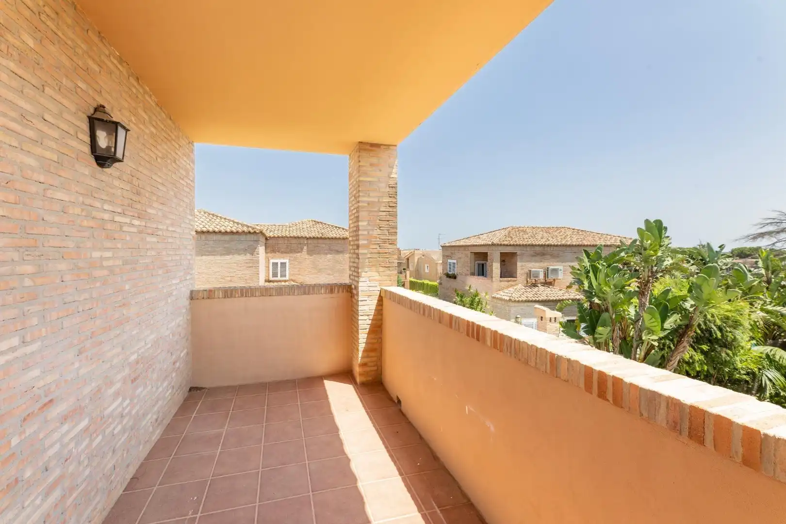 Terrassa de Casa o xalet en venda en Paterna amb Aire condicionat, Jardí privat i Piscina