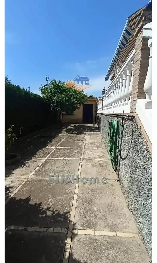Vista exterior de Casa o chalet en venta en Gerena con Aire acondicionado, Jardín privado y Trastero