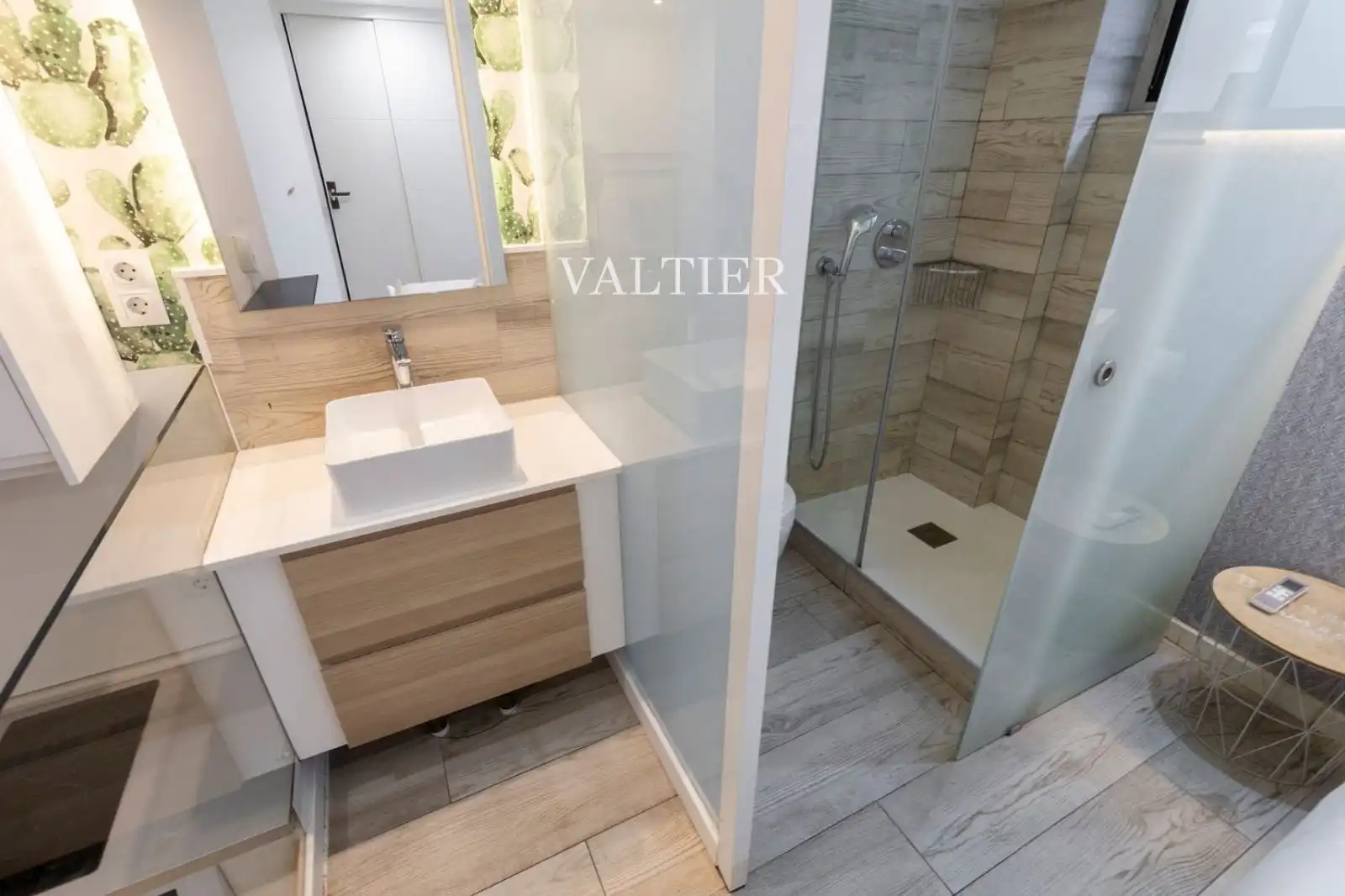 Bathroom of Flat for rent in Madrid  with Air Conditioner and Furnished