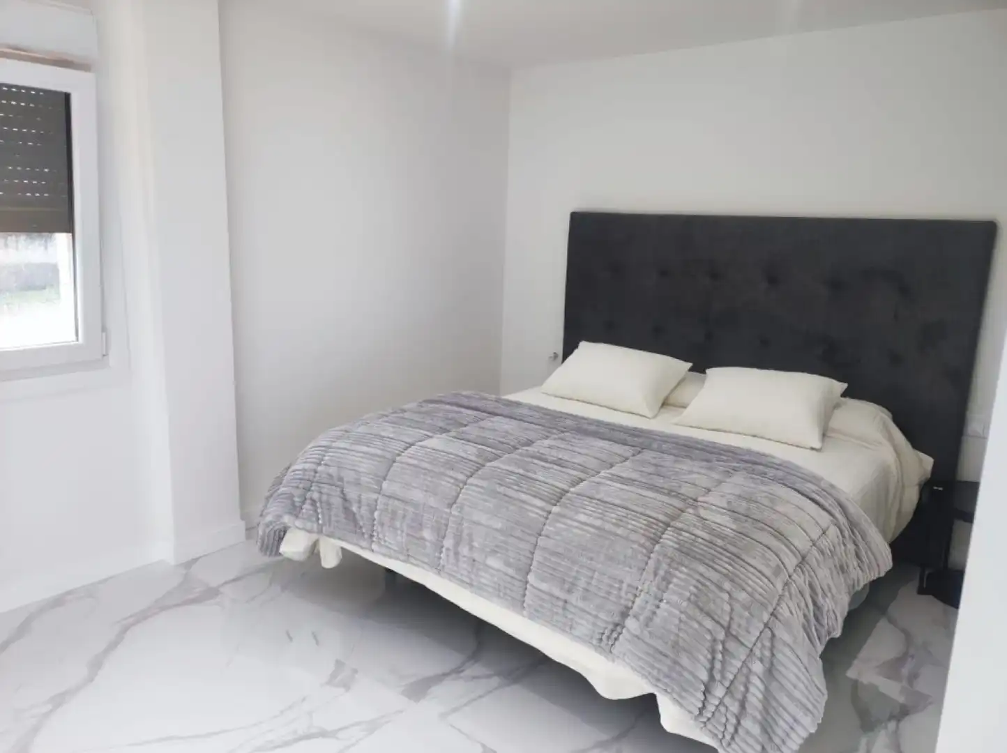 Bedroom of Flat for rent in Sanxenxo  with Air Conditioner, Heating and Terrace