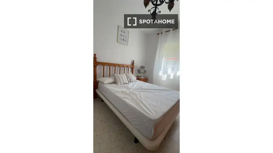 Bedroom of Apartments for share in Rota  with Air Conditioner, Terrace and Furnished