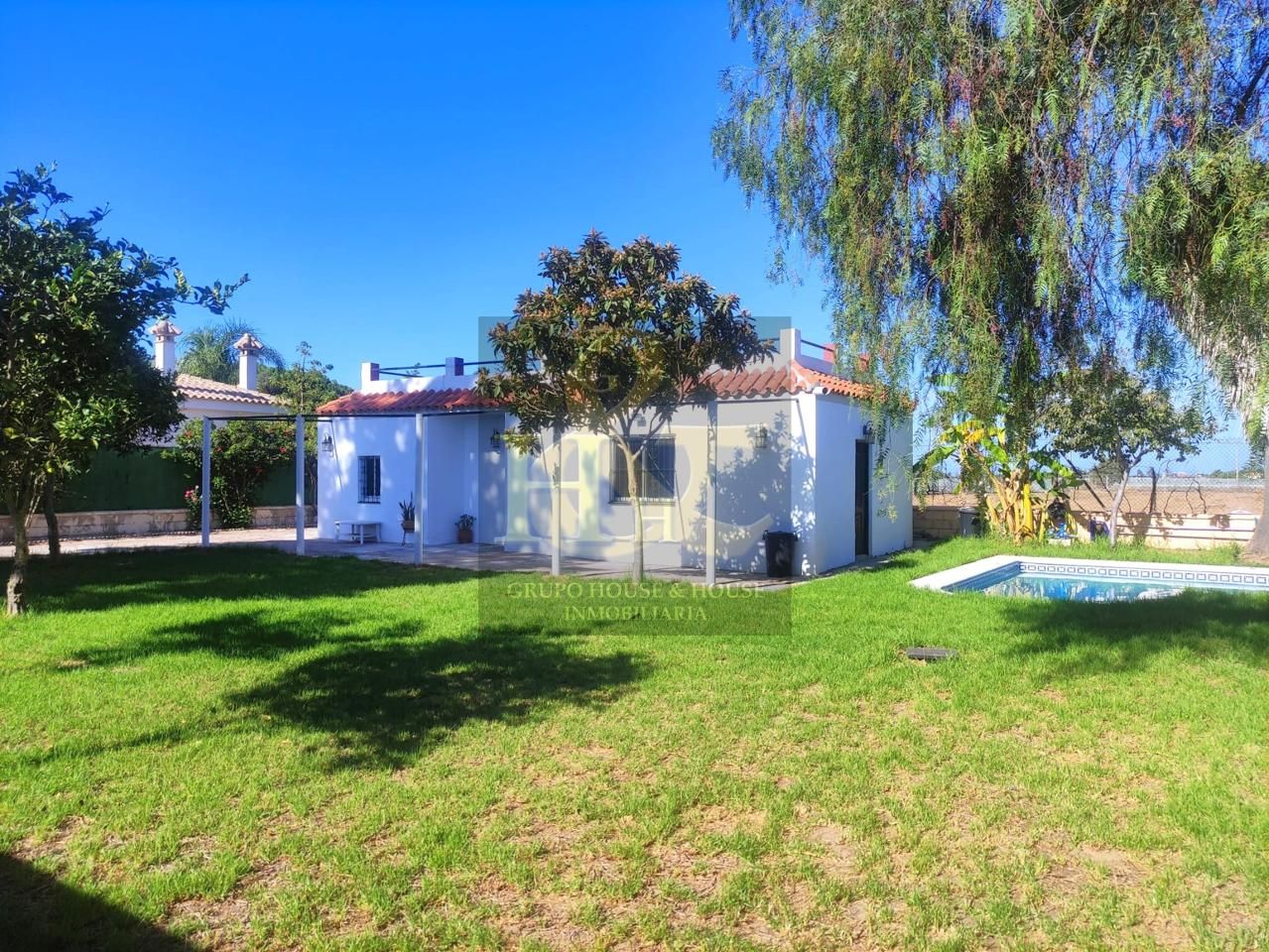 Jardí de Finca rústica en venda en Chipiona amb Jardí privat i Piscina