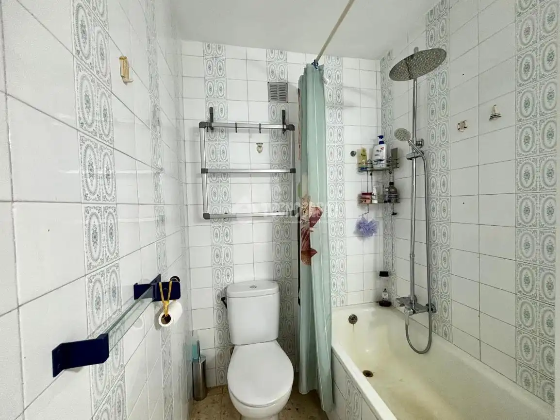 Baño de Piso en venta en Benalmádena con Aire acondicionado y Terraza