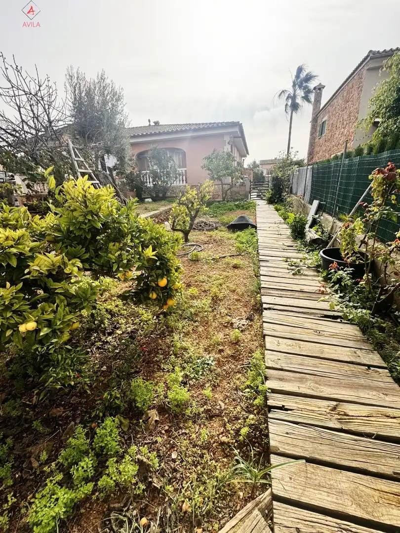 Houses for sale in Marratxí  with Air Conditioner, Private garden and Storage room