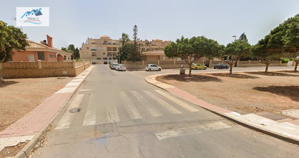 Vista exterior de Garatge en venda en Roquetas de Mar