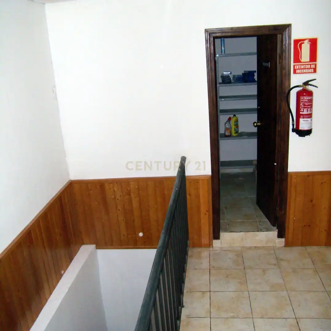 Local comercial en venta en Calle Colón, Cáceres‎, Spain 12, imagen 4