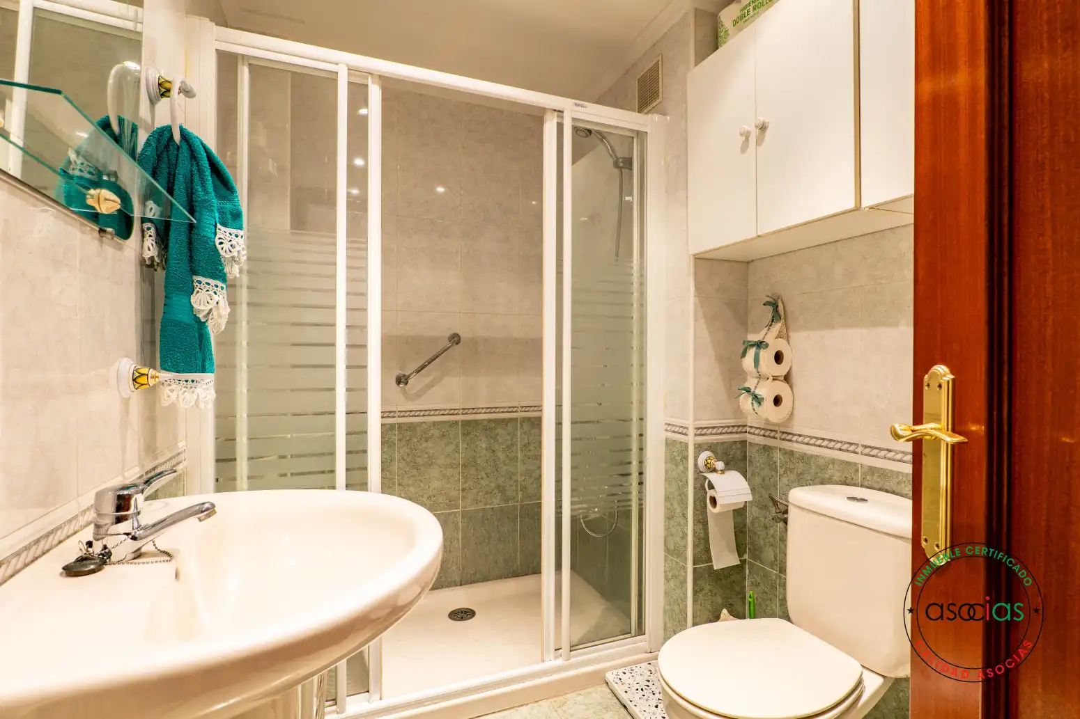 Baño de Piso en venta en Gijón  con Calefacción, Parquet y Trastero