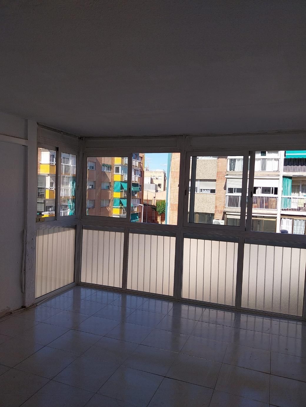 Terrassa de Pis en venda en Santa Perpètua de Mogoda amb Terrassa