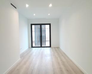 Flat to rent in  Barcelona Capital  with Parquet flooring, Oven and Balcony