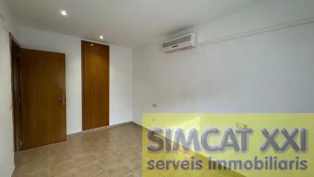 Schlafzimmer von Wohnung zum Verkauf in Sant Pere Pescador mit Klimaanlage, Terrasse und Gemeinschaftspool