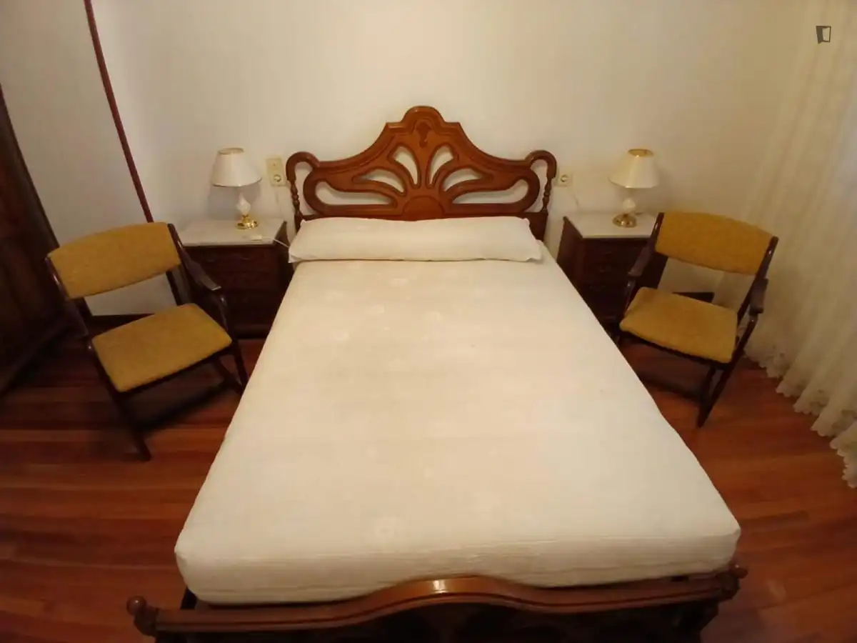 Dormitori de Apartament per a compartir en Valladolid amb Moblat, Forn i Rentadora