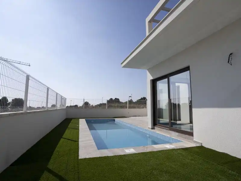 Chalet con piscina en venta en Casco urbano, imagen 13