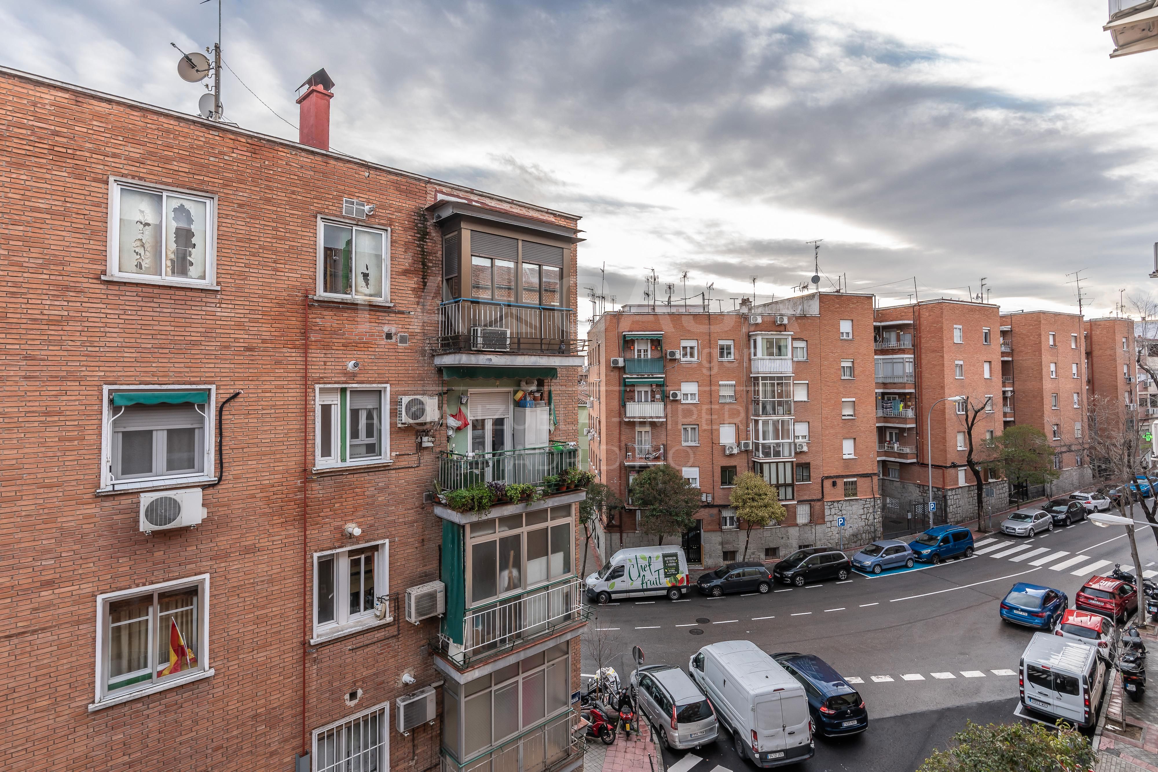 Exterior view of Flat for sale in  Madrid Capital  with Air Conditioner and Heating