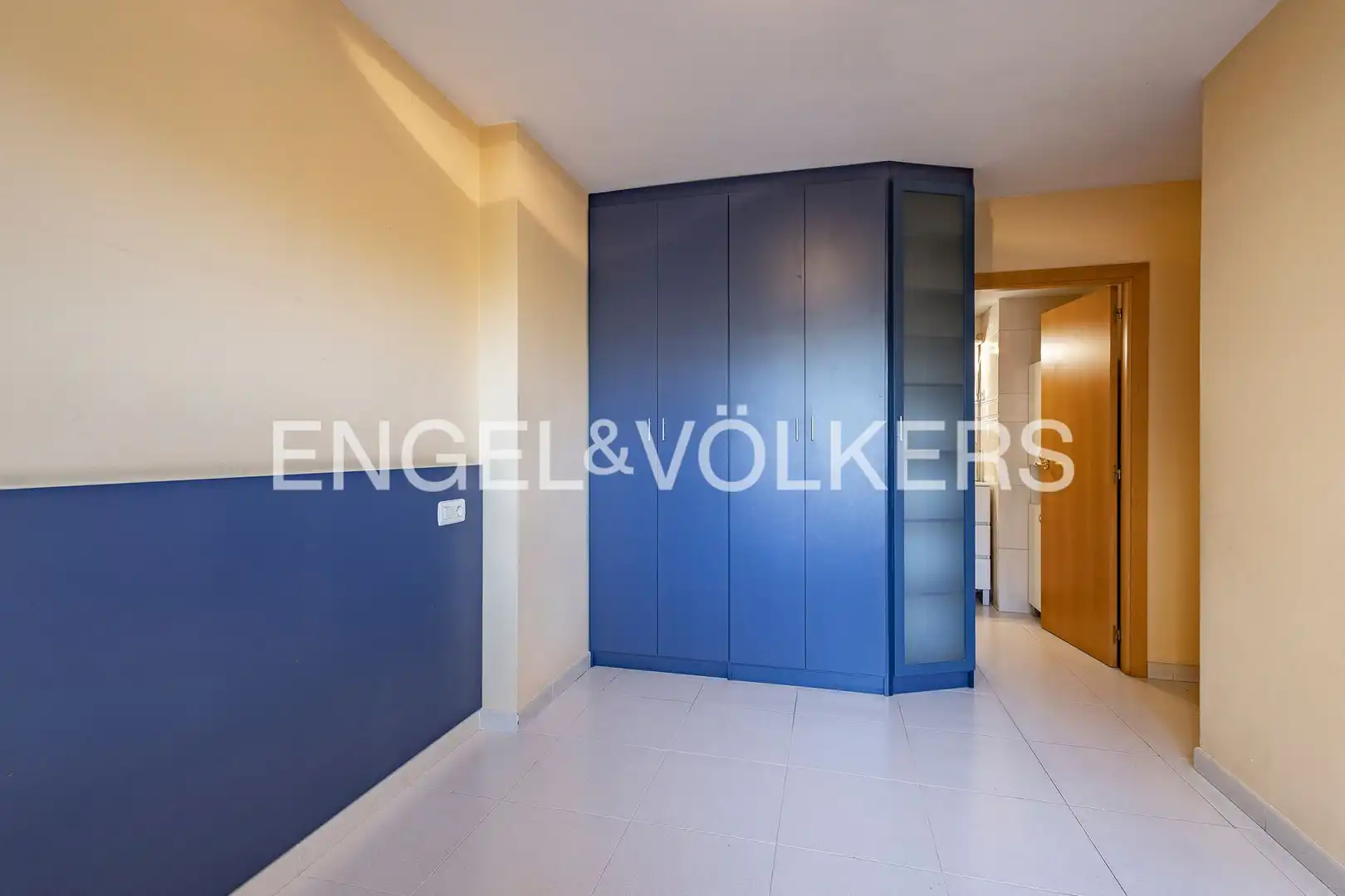 Flat for sale in Sant Joan Despí  with Air Conditioner, Heating and Terrace