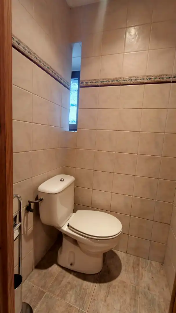 Bathroom of Houses for sale in Avilés  with Parquet flooring and Balcony