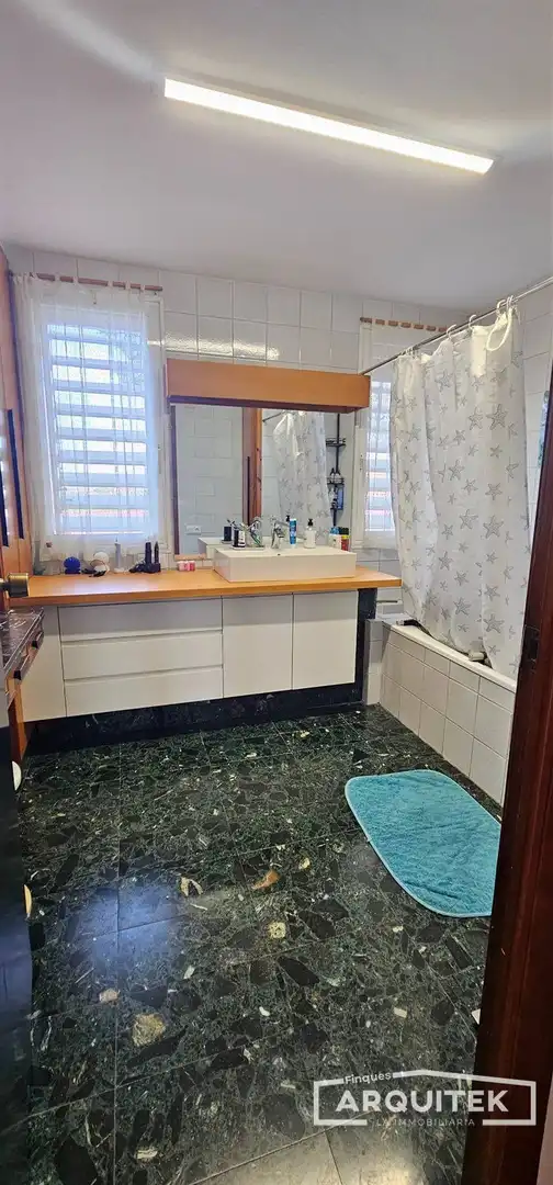 Bany de Casa o xalet en venda en Lleida amb Aire condicionat, Calefacció i Terrassa