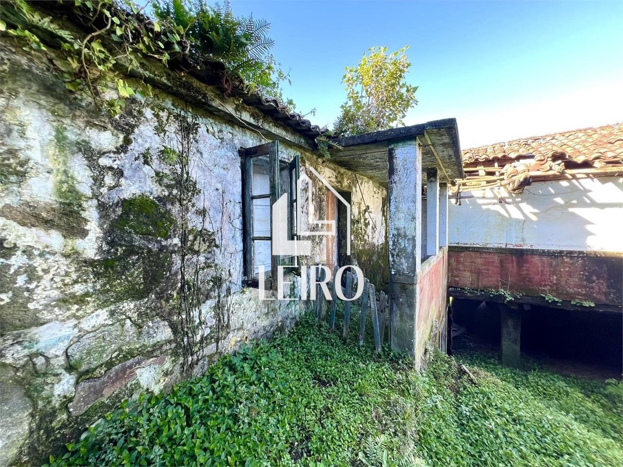 Country house for sale in Sanxenxo  with Private garden