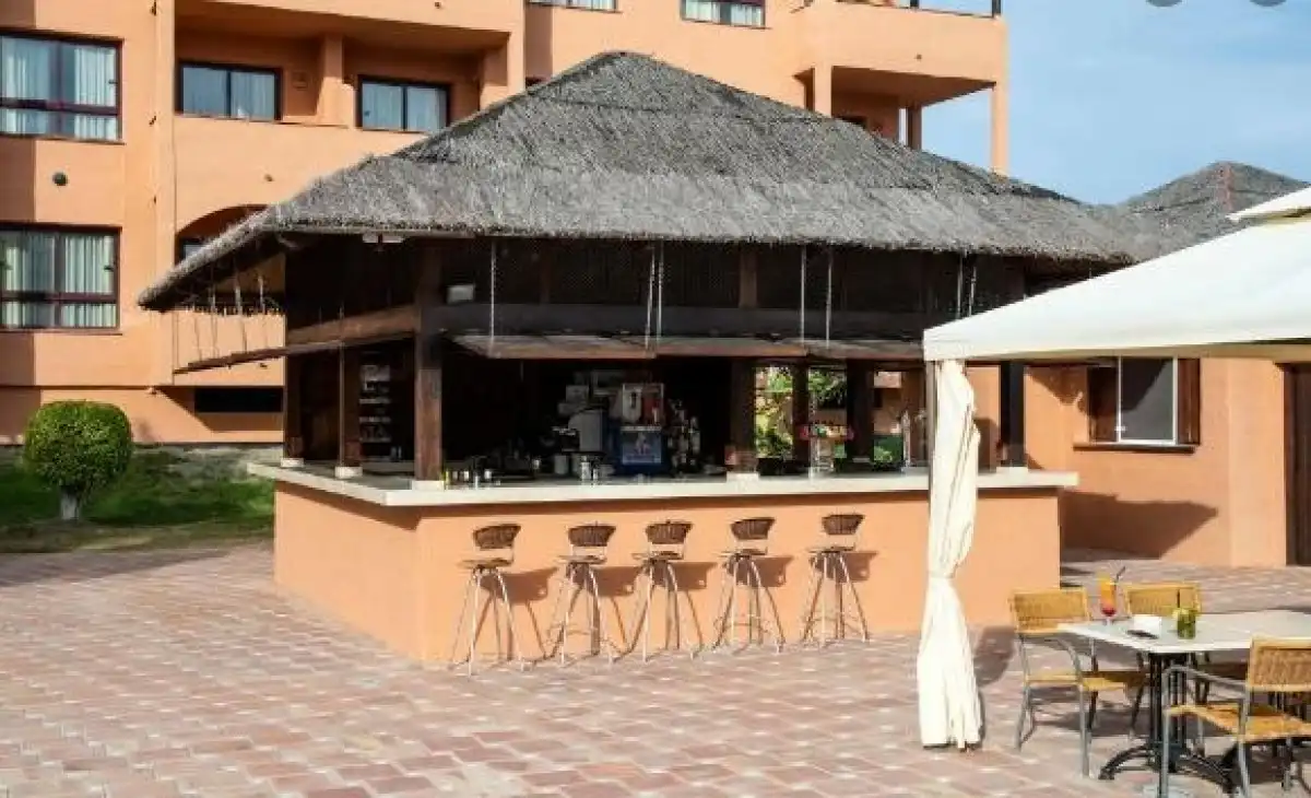 Flat for sale in Benahavís  with Air Conditioner, Heating and Private garden