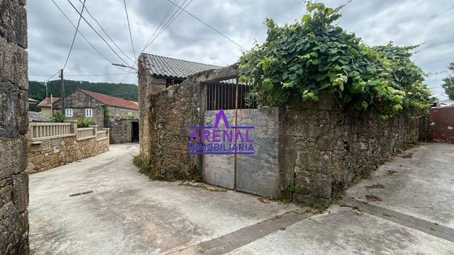 Casa-chalet en Venta en Oleiros