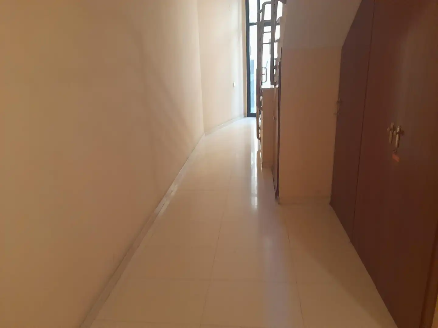 Büro zum Verkauf in Móra d'Ebre mit Terrasse
