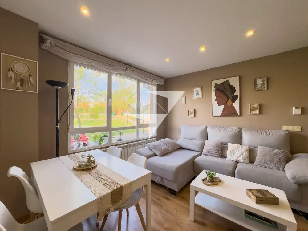 Sala de estar de Apartamento en venta en Villagonzalo Pedernales con Trastero