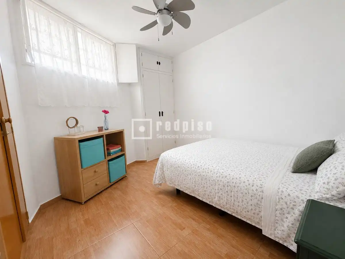 Habitación de Piso en venta en Torremolinos con Aire acondicionado, Terraza y Piscina
