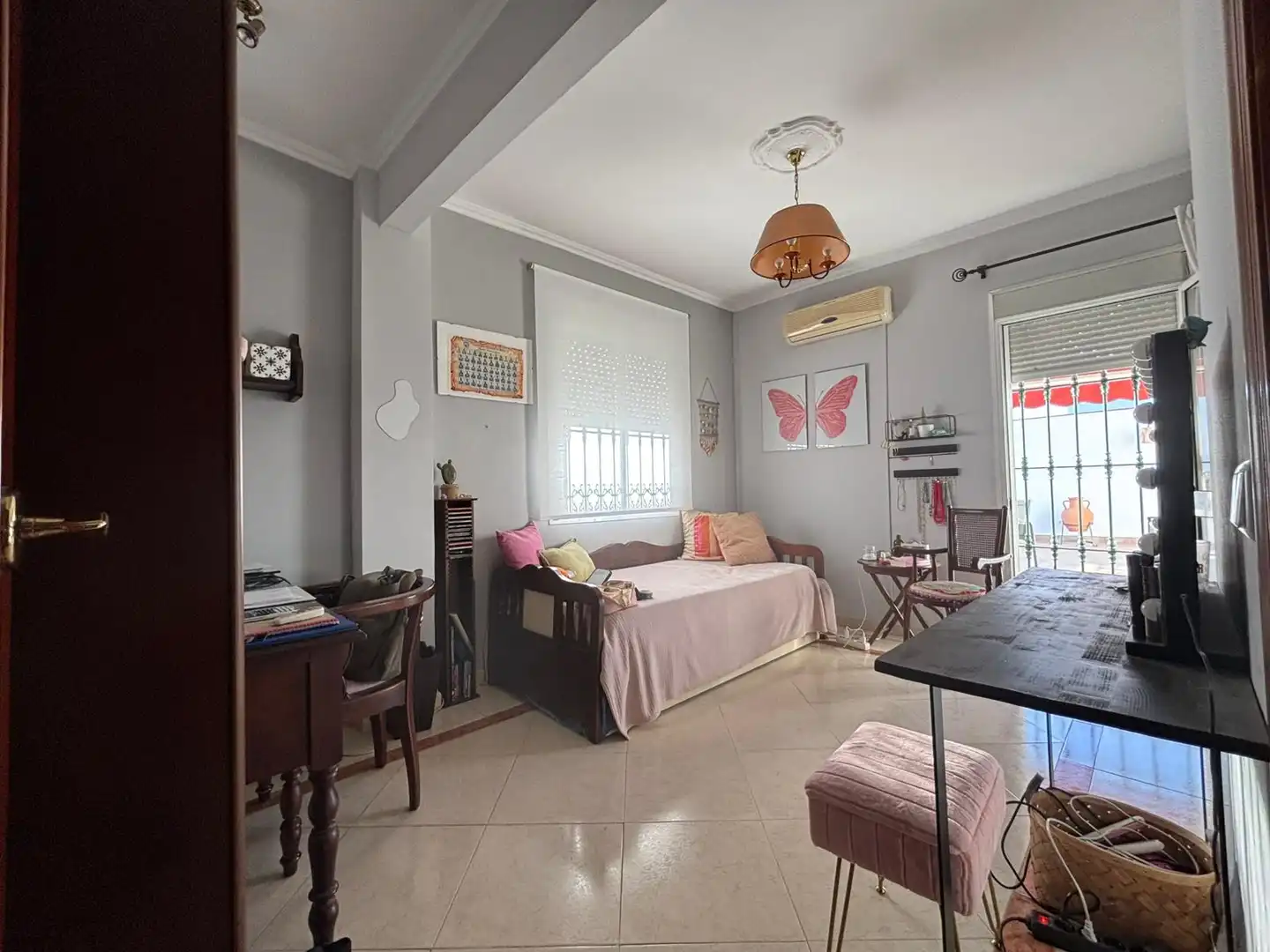 Sala d'estar de Casa o xalet en venda en Dos Hermanas amb Balcó